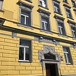 Letna Garden Апартаменты Прага