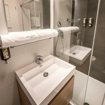 Apartament Letna Garden *