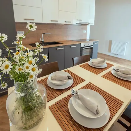 Apartament Letna Garden *
